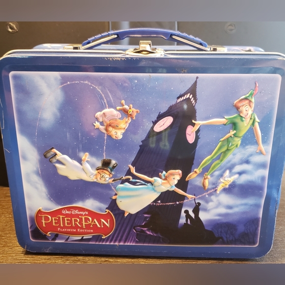 Walt Disney Peter Pan Tin Lunchbox Platinum Editio